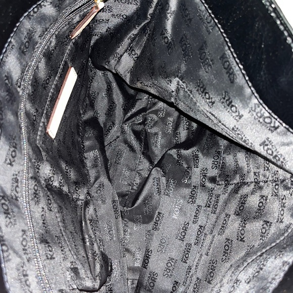 Michael Kors Shoulder Purse - Picture 13 of 17